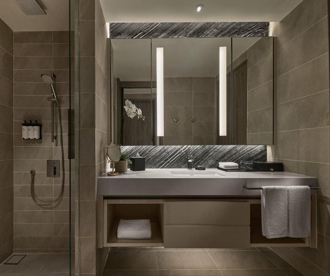 Pan Pacific Serviced Suites Κουάλα Λουμπούρ Εξωτερικό φωτογραφία Bathroom