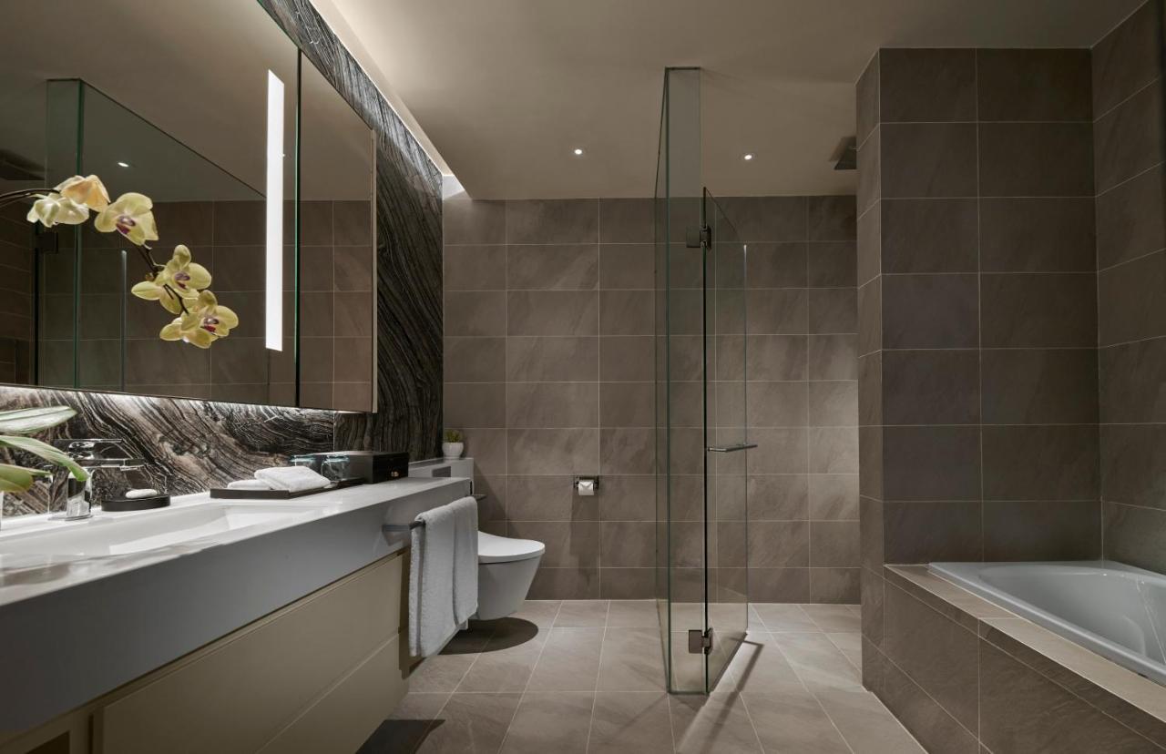 Pan Pacific Serviced Suites Κουάλα Λουμπούρ Εξωτερικό φωτογραφία Bathroom